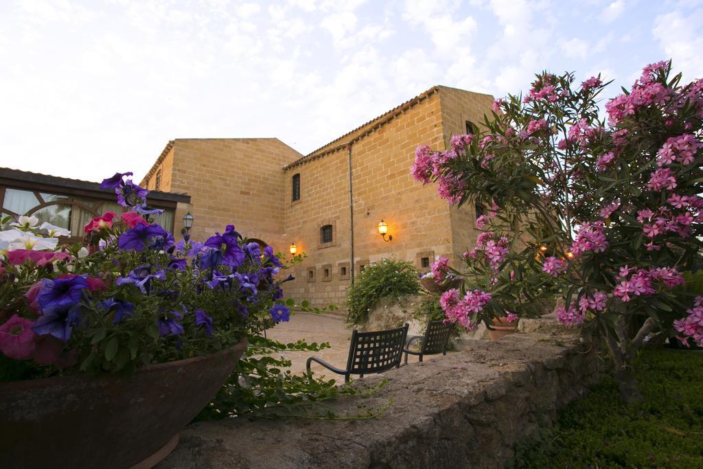 Baglio Borgesati Hotel Salemi ภายนอก รูปภาพ