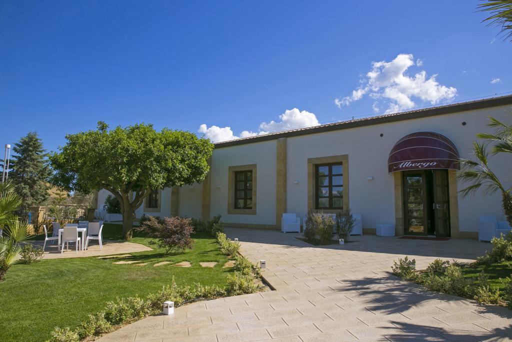 Baglio Borgesati Hotel Salemi ภายนอก รูปภาพ